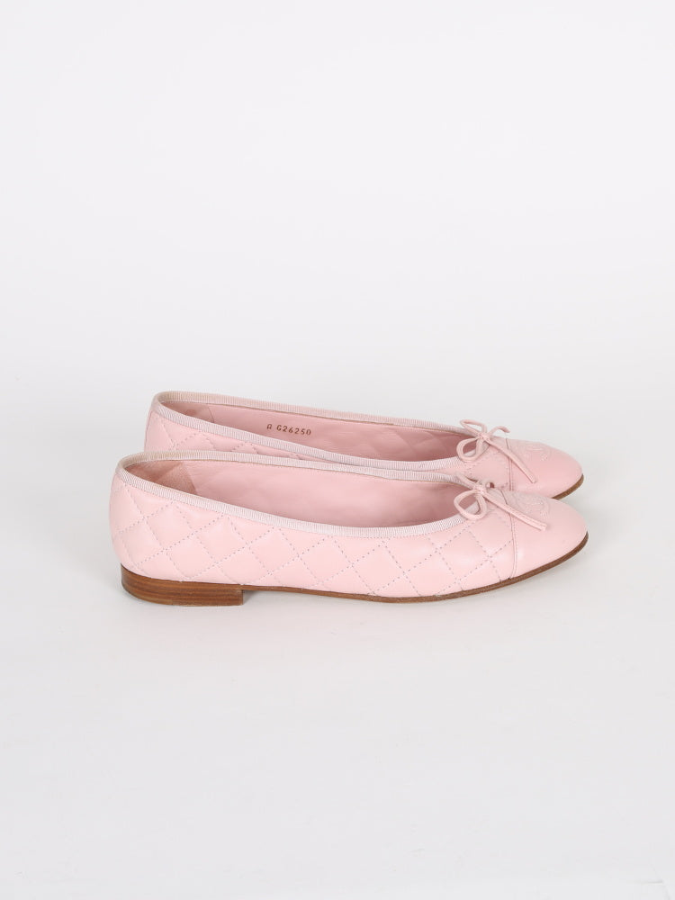 Rosa Ballerinas aus gestepptem Lammleder