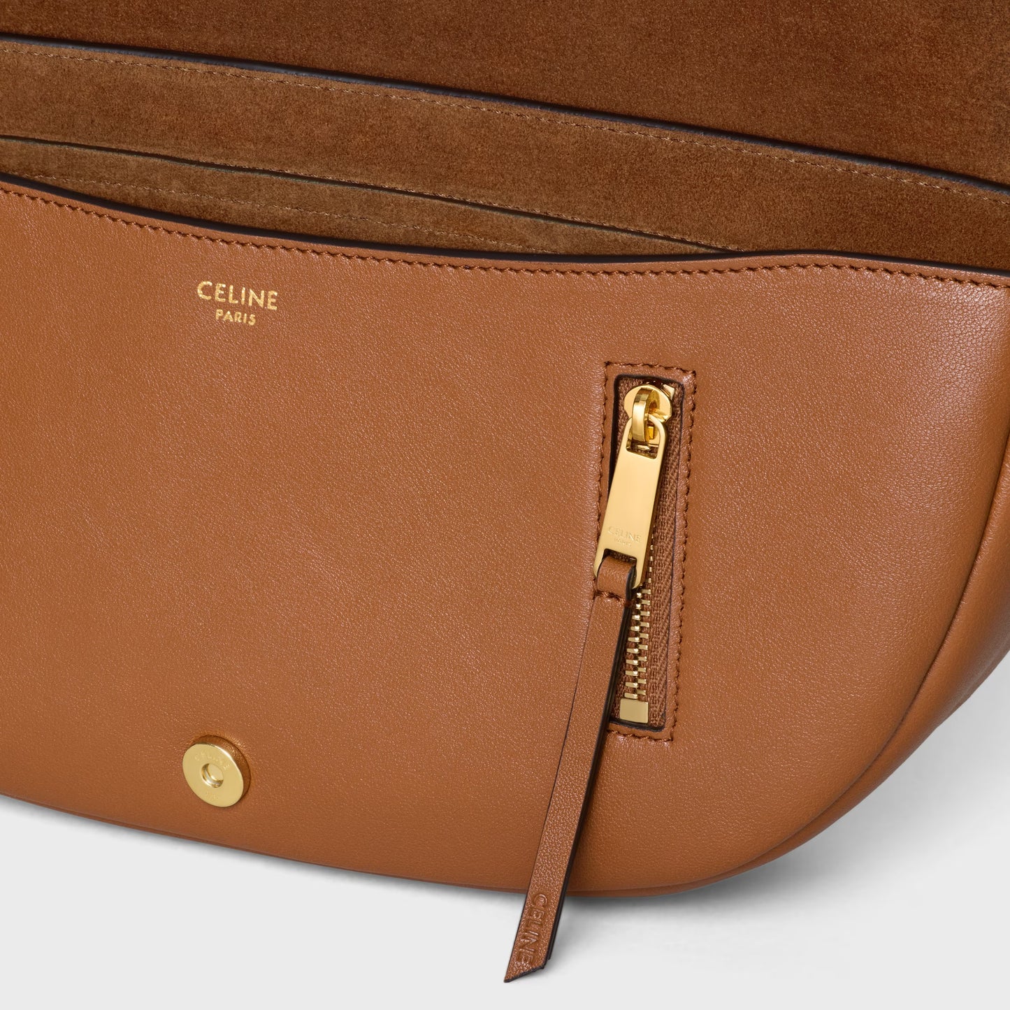 Kleine Soft Triomphe Halbmond-Tasche aus weichem glänzendem Lammleder