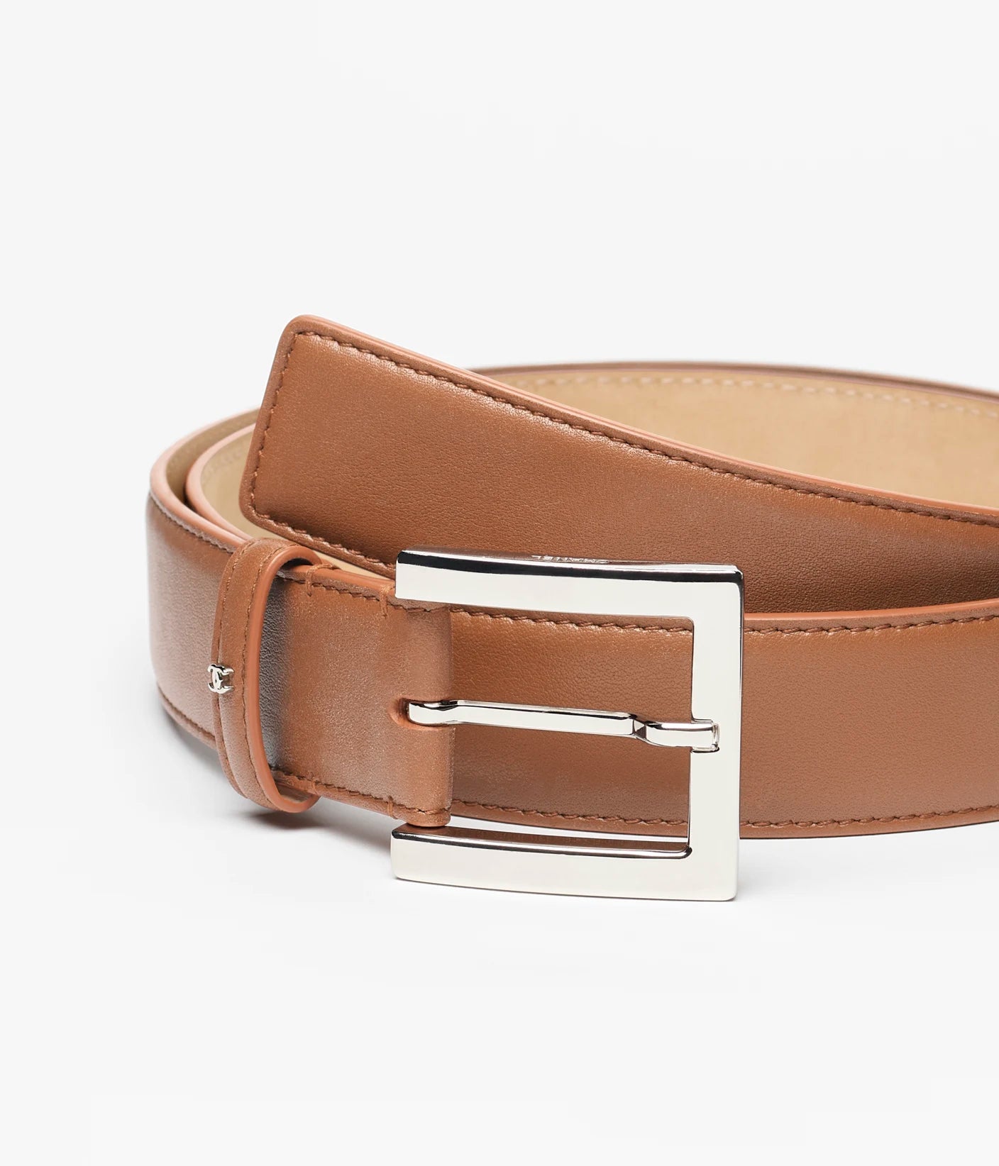 Gürtel aus Kalbsleder und Metall in Camel und Silber