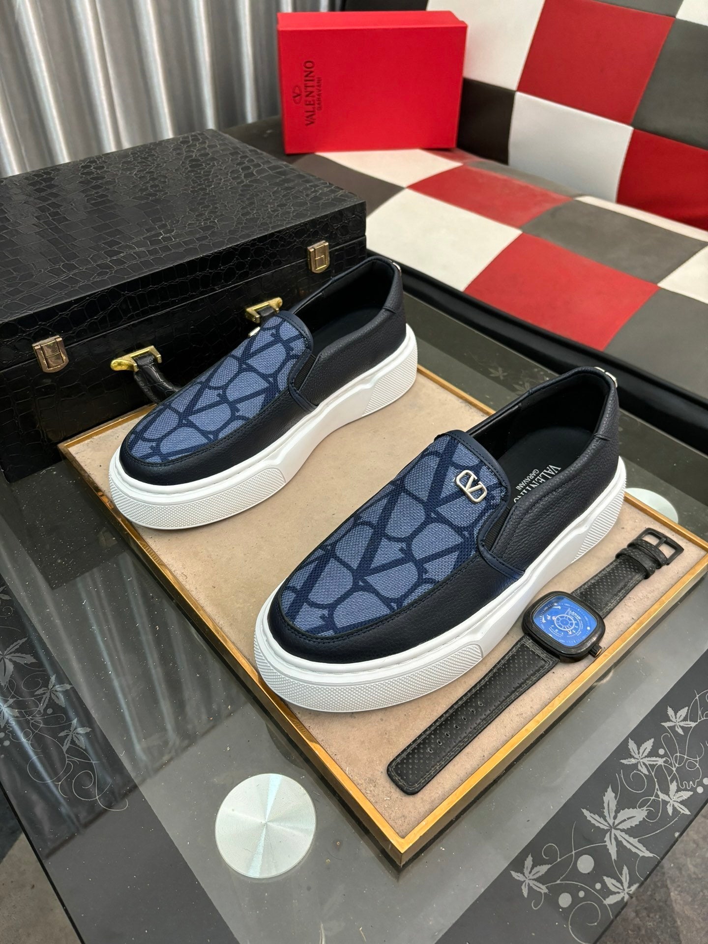 VLogo Wildleder-Loafer Blau
