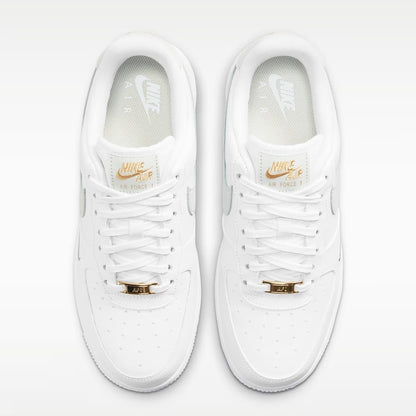 Air Force 1 '07 Essential Weiß/Hellsilber