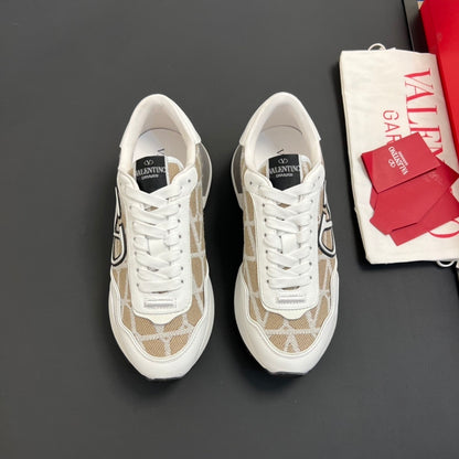 Lacerunner sneakers with suede trim Toile Iconographe