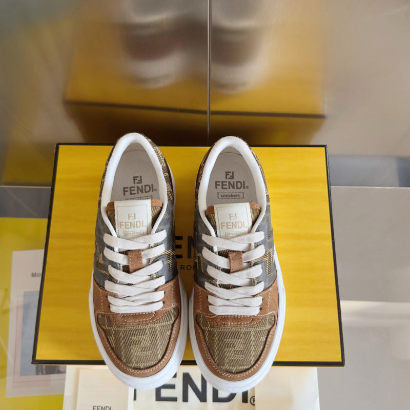Match Sneakers mit Plateau aus FF Fabric Canvas Braun