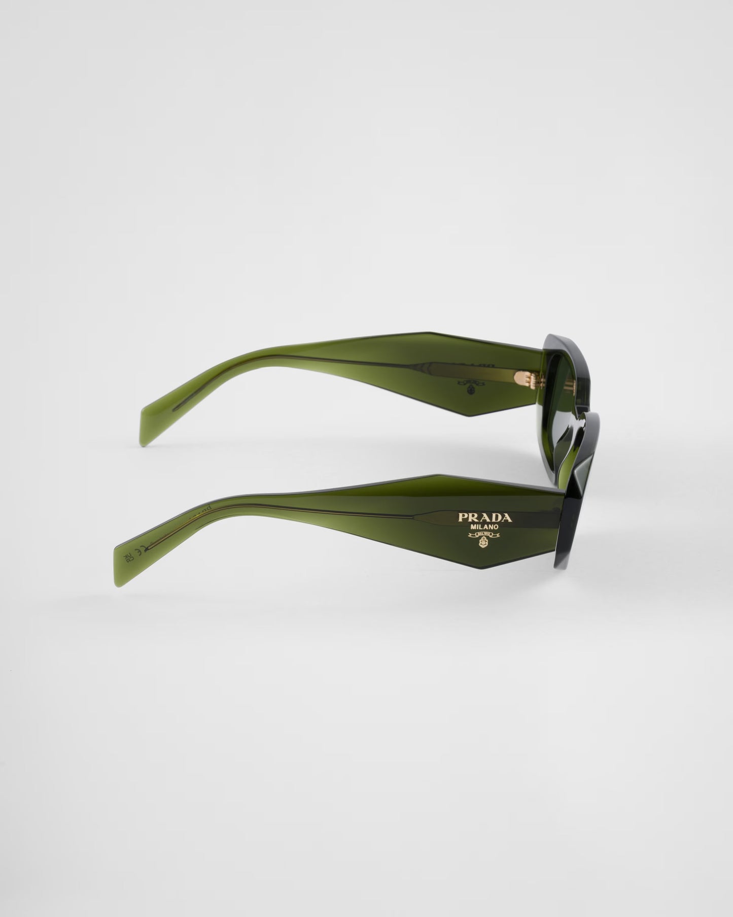 Geometric PP sunglasses with forest green lenses