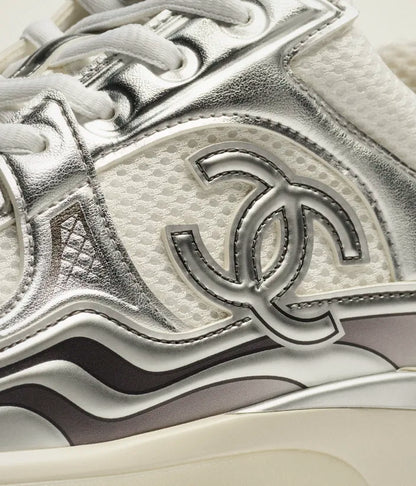 Fabric trainers in white and silver