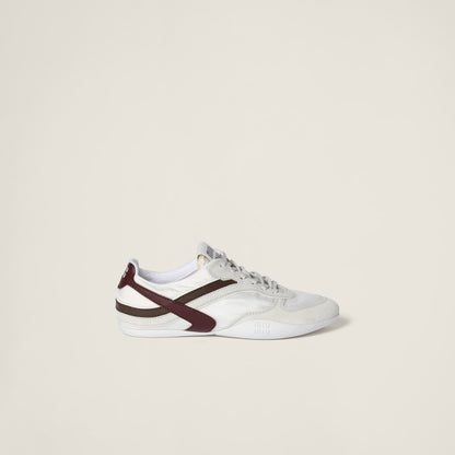 Sneakers Gymnasium aus technischem Stoff und Wildleder in Weiß/Amaranth
