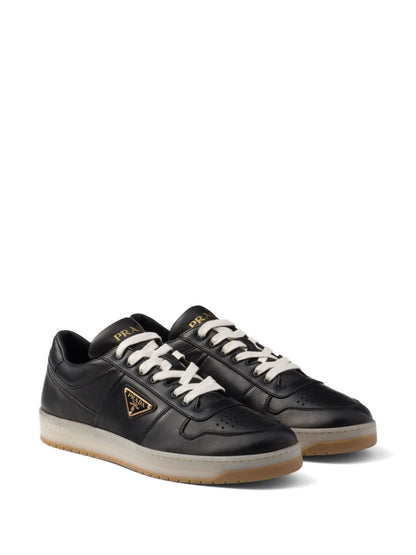 Downtown sneaker in black leather