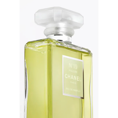 N°19 POUDRÉ EAU DE PARFUM