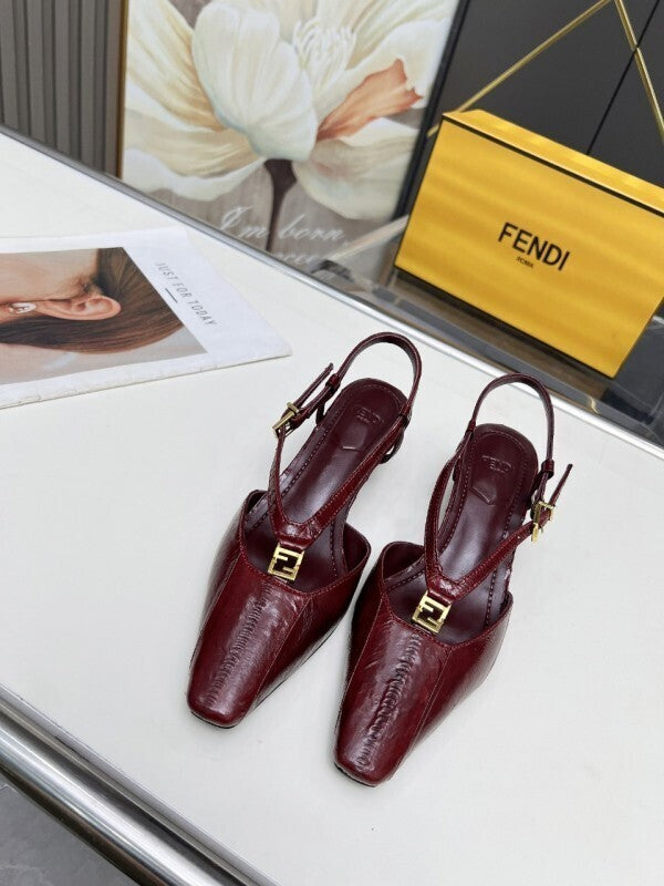 Kitten-heel pumps in Bordeaux leather with FF buckles in gold