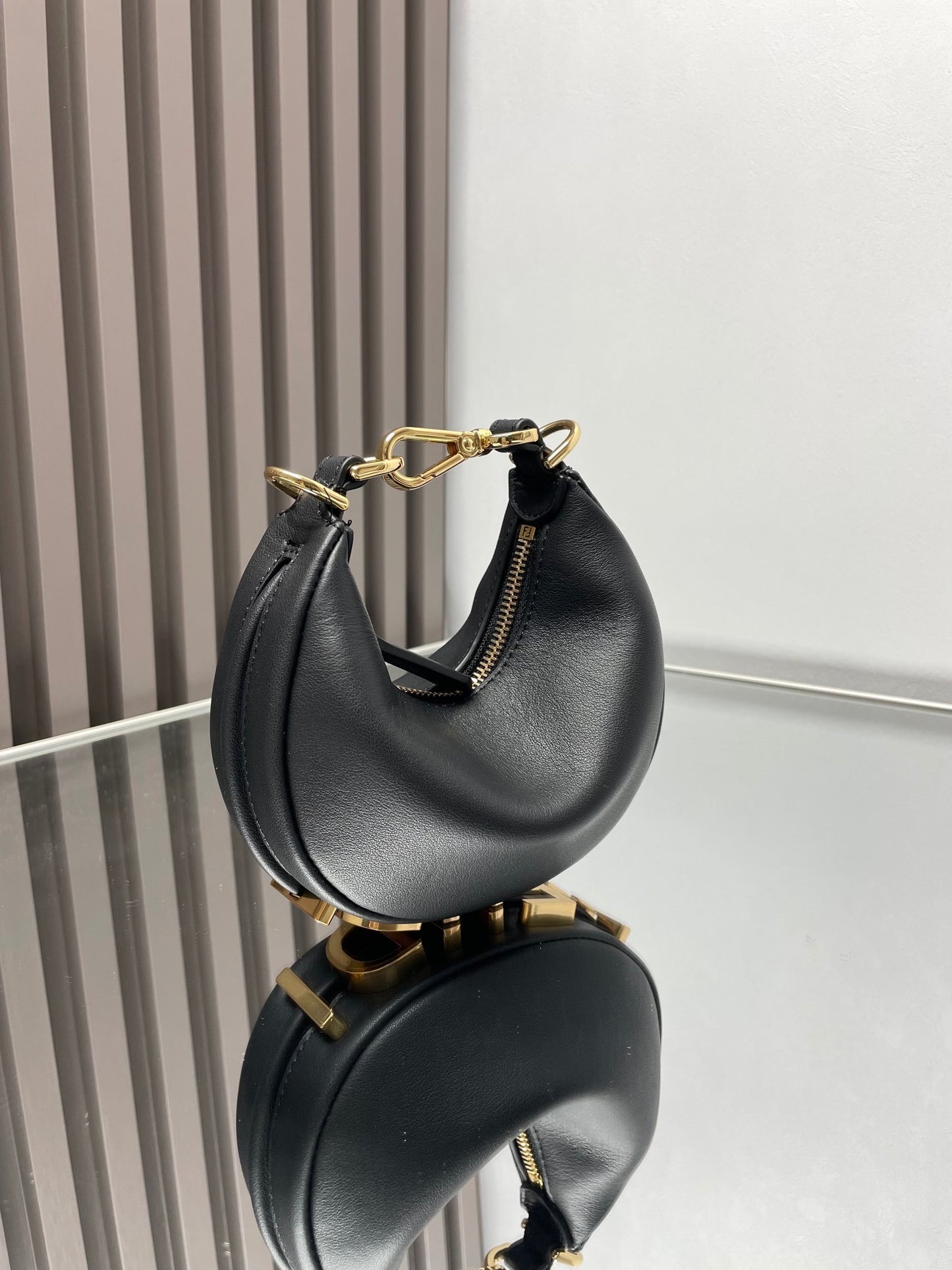 FF Mini Hobo-Tasche Schwarz