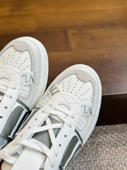 VL7N Sneakers aus Leder Weiß/Grau