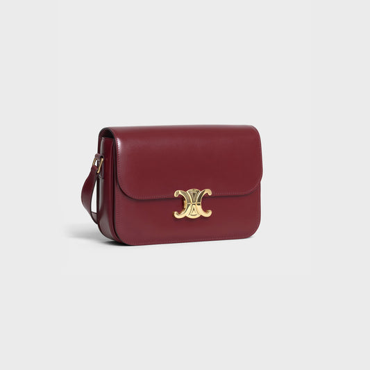 Triomphe Classique Tasche aus glänzendem Kalbsleder in Hellbordeaux
