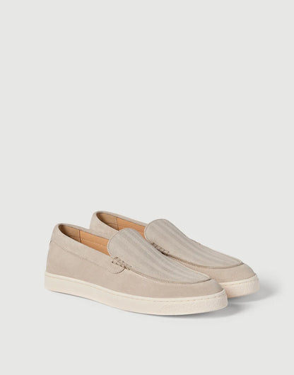 Loafer aus Wildleder mit Chevron-Effekt Beige