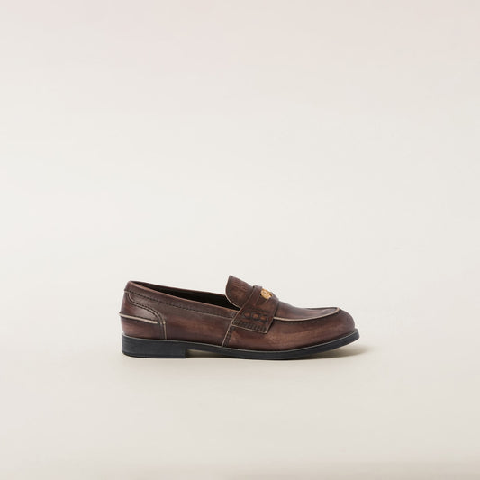 Leather loafers in a vintage look, brown