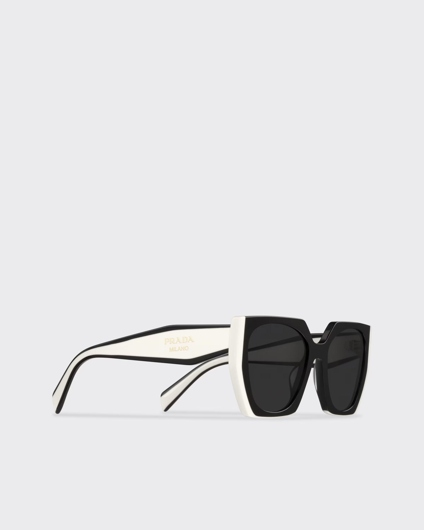 Sonnenbrille mit Logo und schieferfarbenen Gläsern
