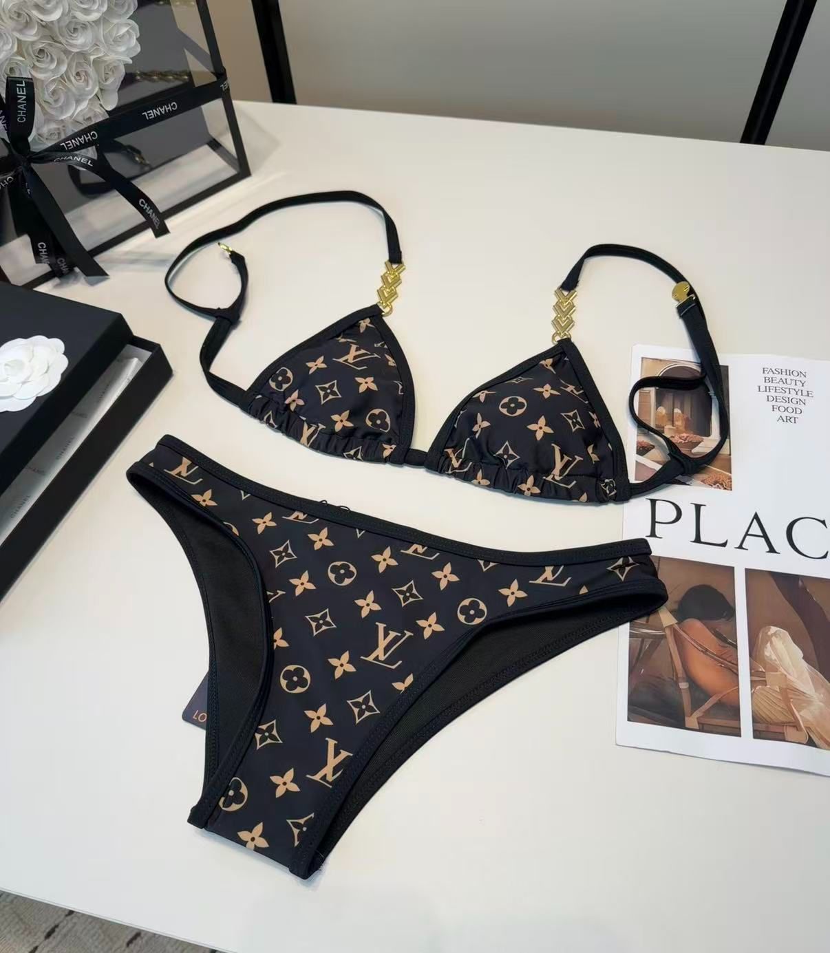 Monogram Bikini-Set Schwarz mit Kette