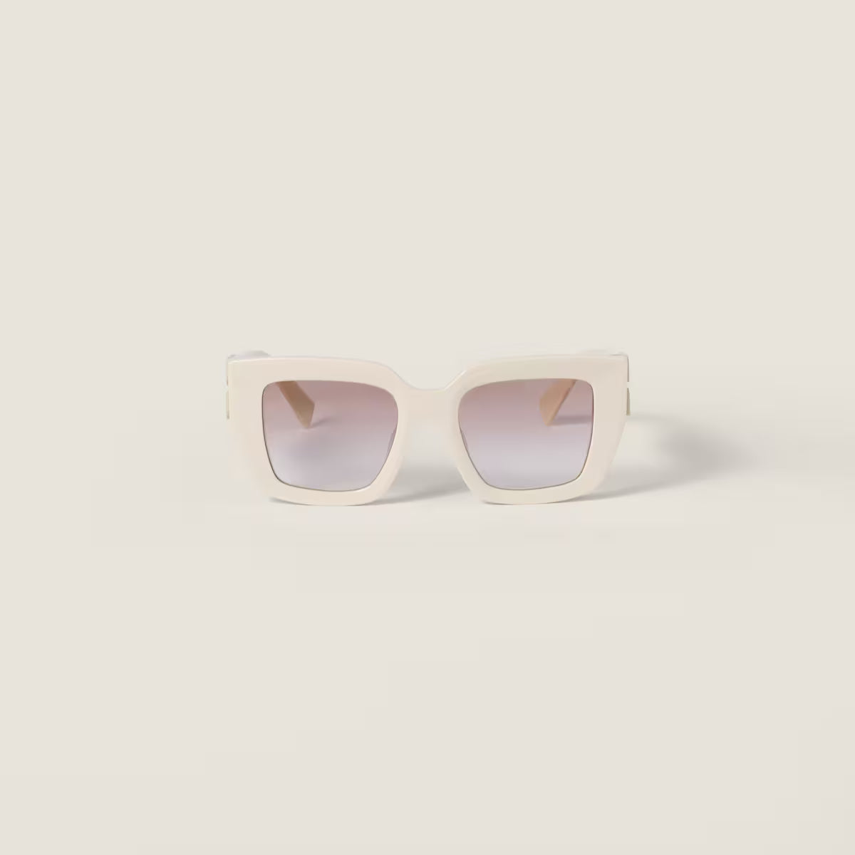 Miu Glimpse Sonnenbrille – Rahmen in Milchweiß, Gläser in Kaffee mit silbernem Farbverlauf