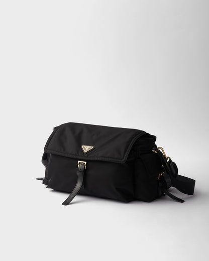 Explore Large Tasche aus Re-Nylon mit Überschlag