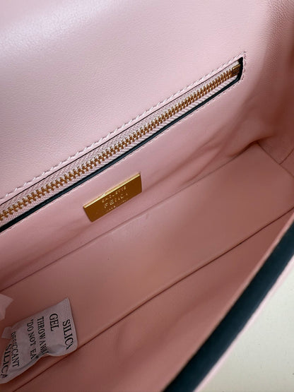 Wallet On Chain Baguette aus rotem Nappaleder