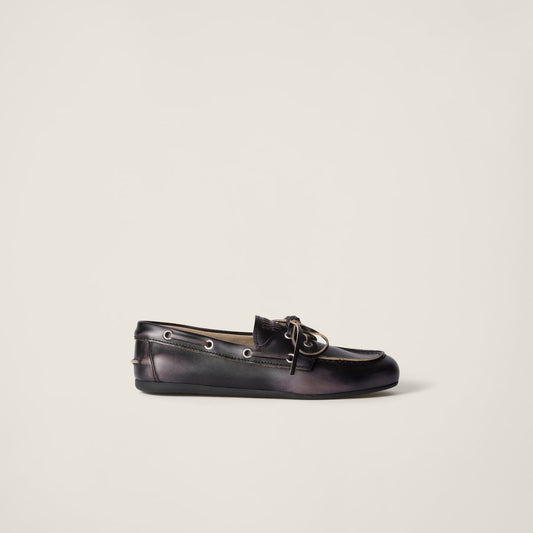Unlined boat shoes in washed black leather