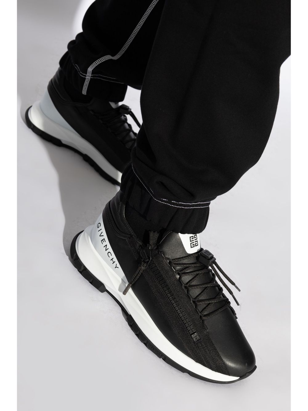 Spectre-Runner-Sneakers in Schwarz