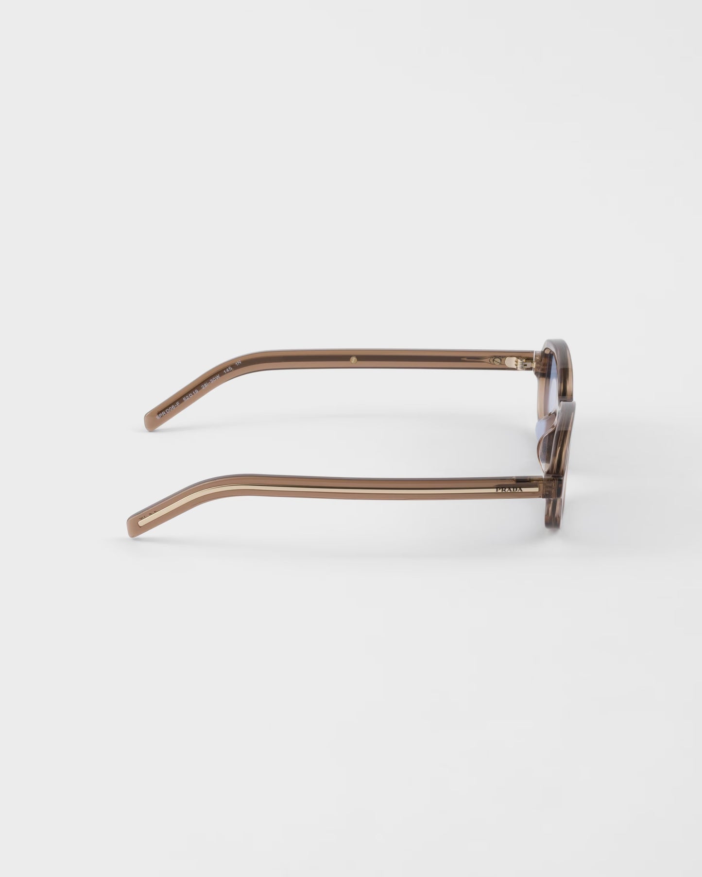 Sunglasses with iconic metal plaque and Crystal Ultraviolet lenses