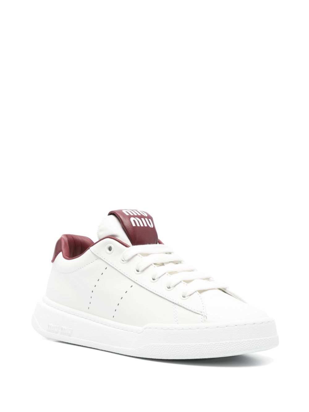 Sneakers aus Leder in Weiß/Bordeaux