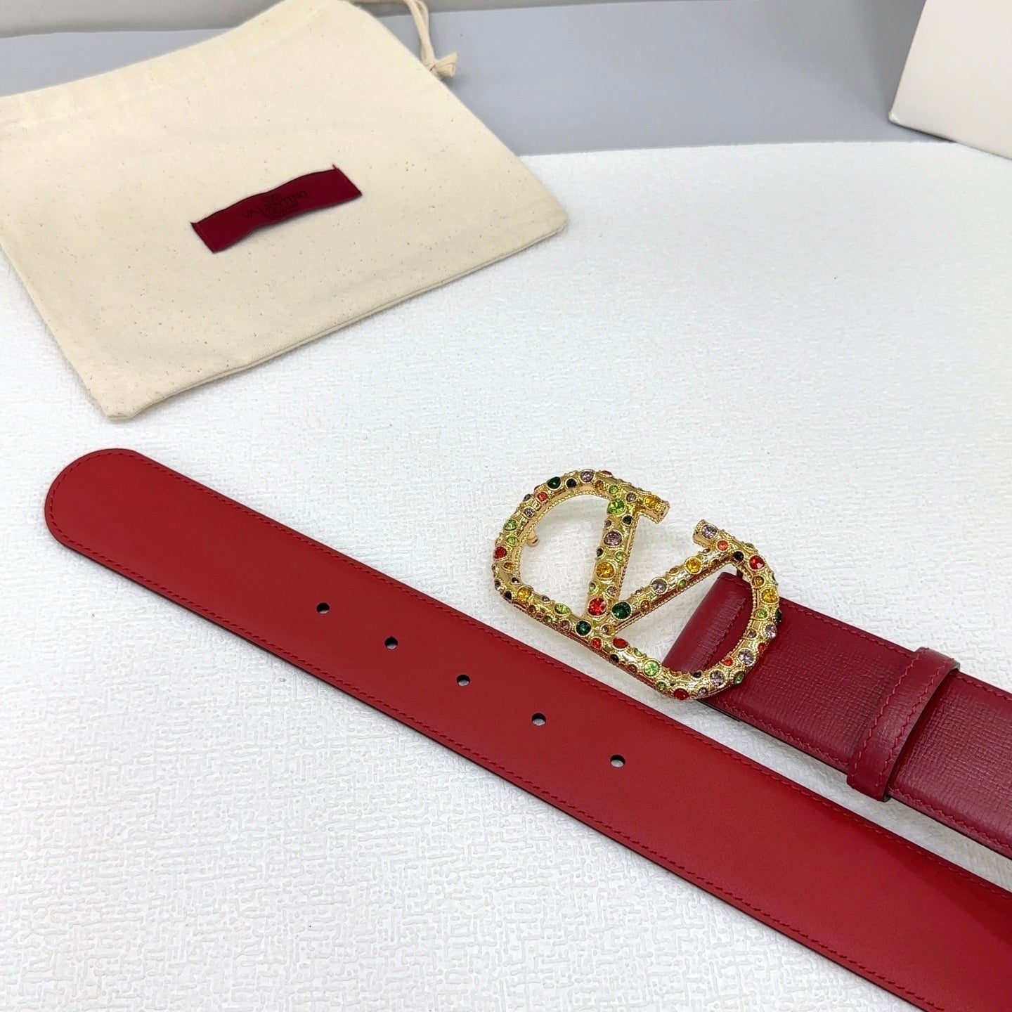 Reversible belt VLogo Signature Bordeaux with multicolored Swarovski crystals