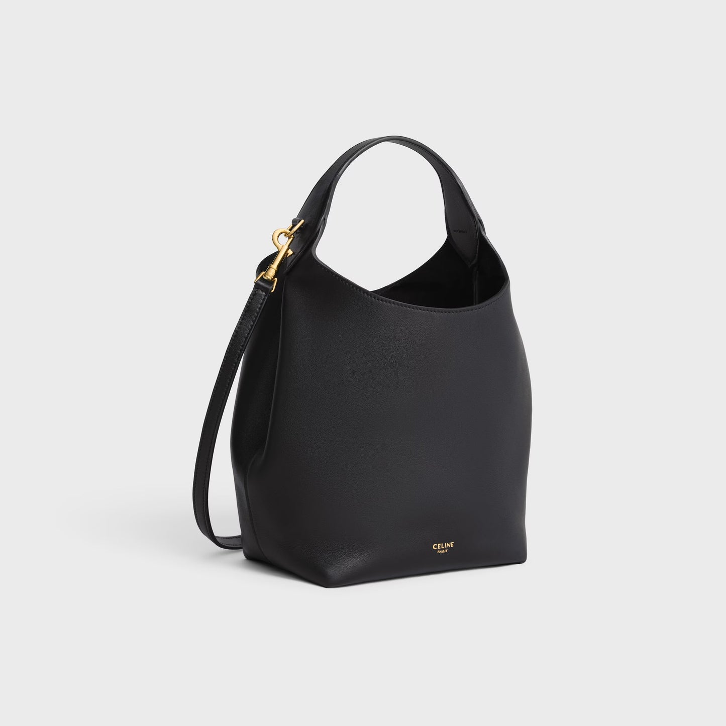 Kleine Hobo-Tasche aus weichem glattem Kalbsleder in Schwarz