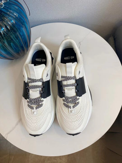 True Act Low-Top-Sneaker aus Mesh Schwarz/Weiß