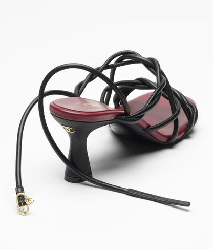 Sandalen mit Absatz aus schwarzem Lammleder