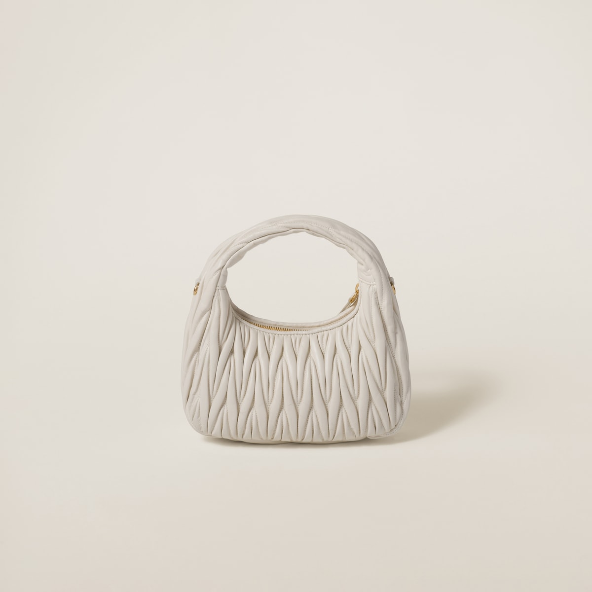 Hobo bag Wander small made of matelassed nappa leather in white