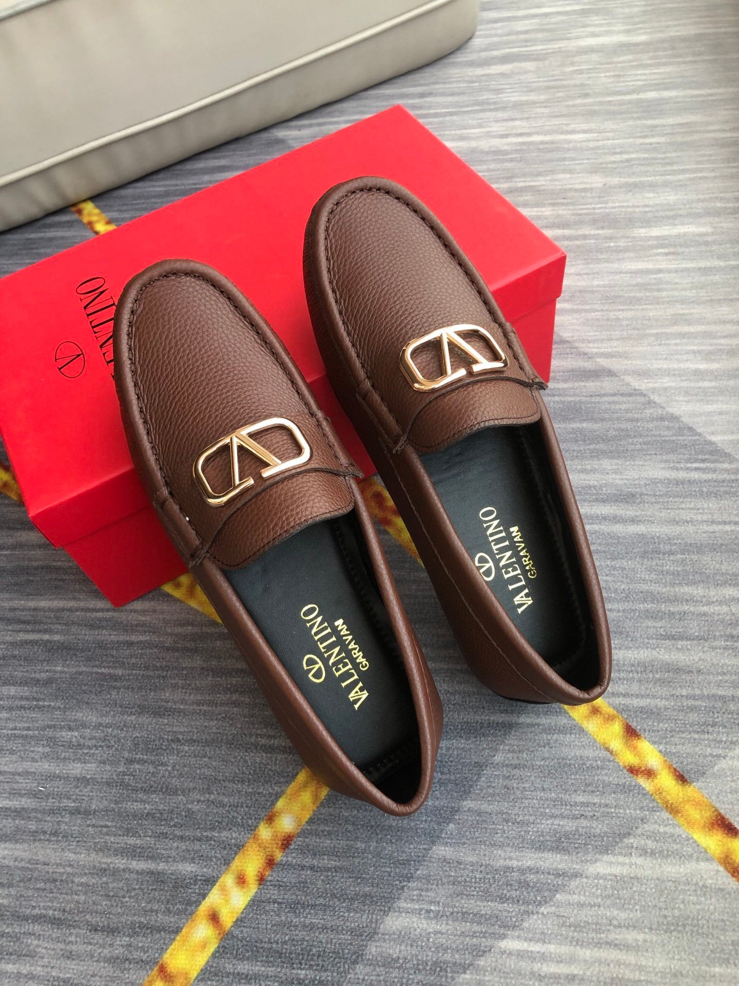 VLogo Signature Driving Shoes in brown leather