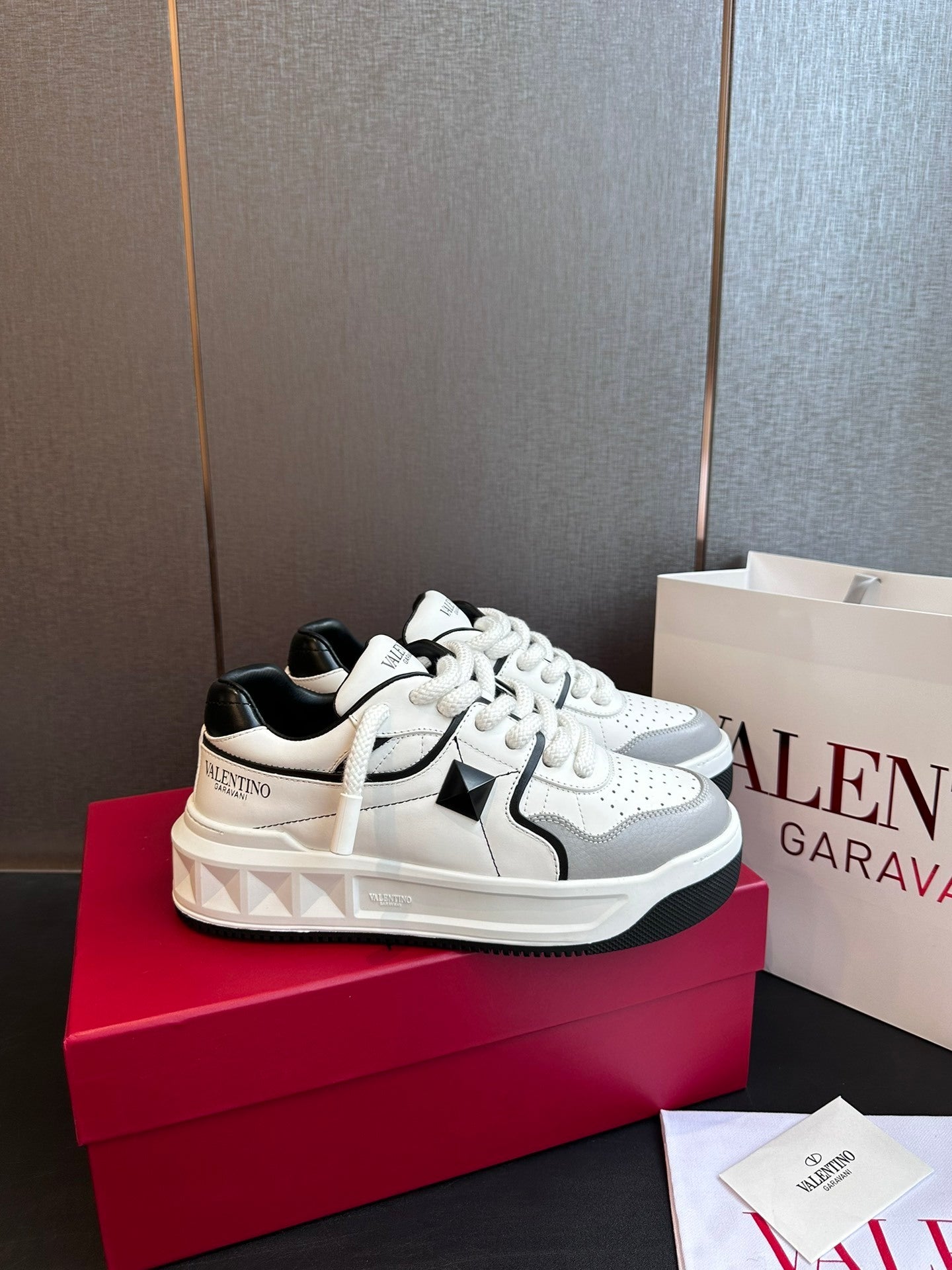 One Stud XL Low-Top-Sneaker Grau