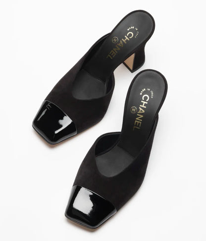 Sandalen aus schwarzem Velours-Ziegenleder