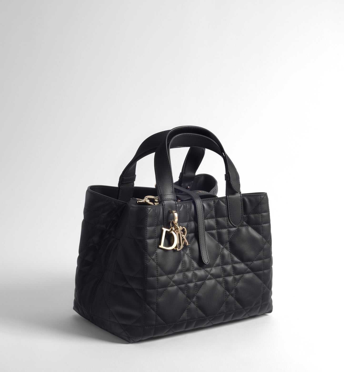 Medium Toujours Bag Black