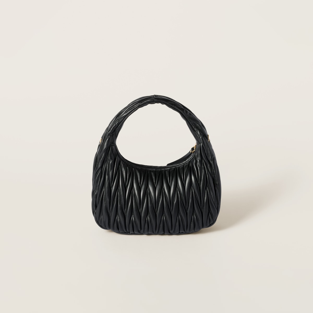 Hobo-Tasche Wander regulär aus matelassiertem Nappaleder in Schwarz