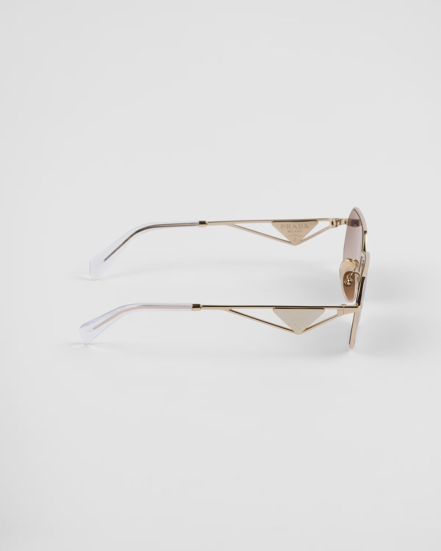 Sonnenbrille mit Dreieckslogo und irisfarbenen Verlaufsgläsern