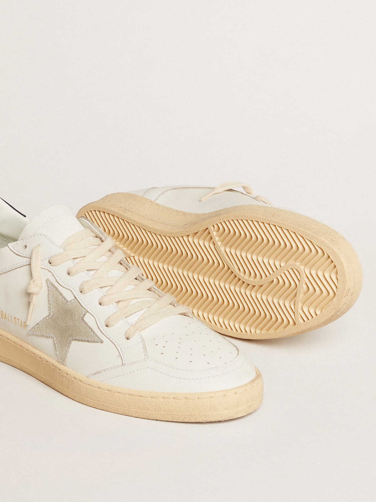 Suede star and blue leather on the heel