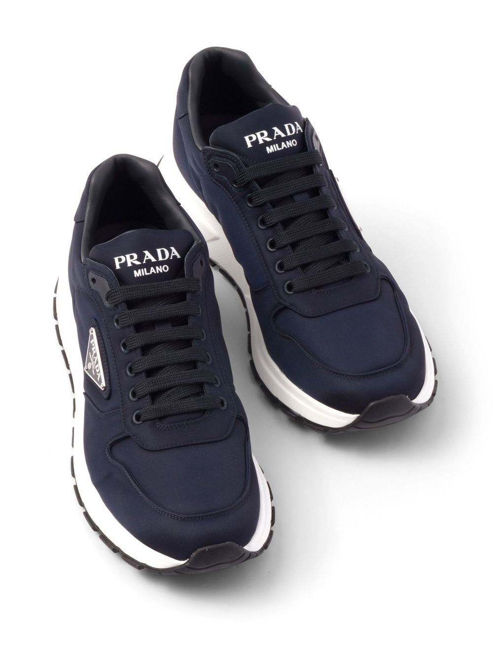 Low sneakers with blue logo print