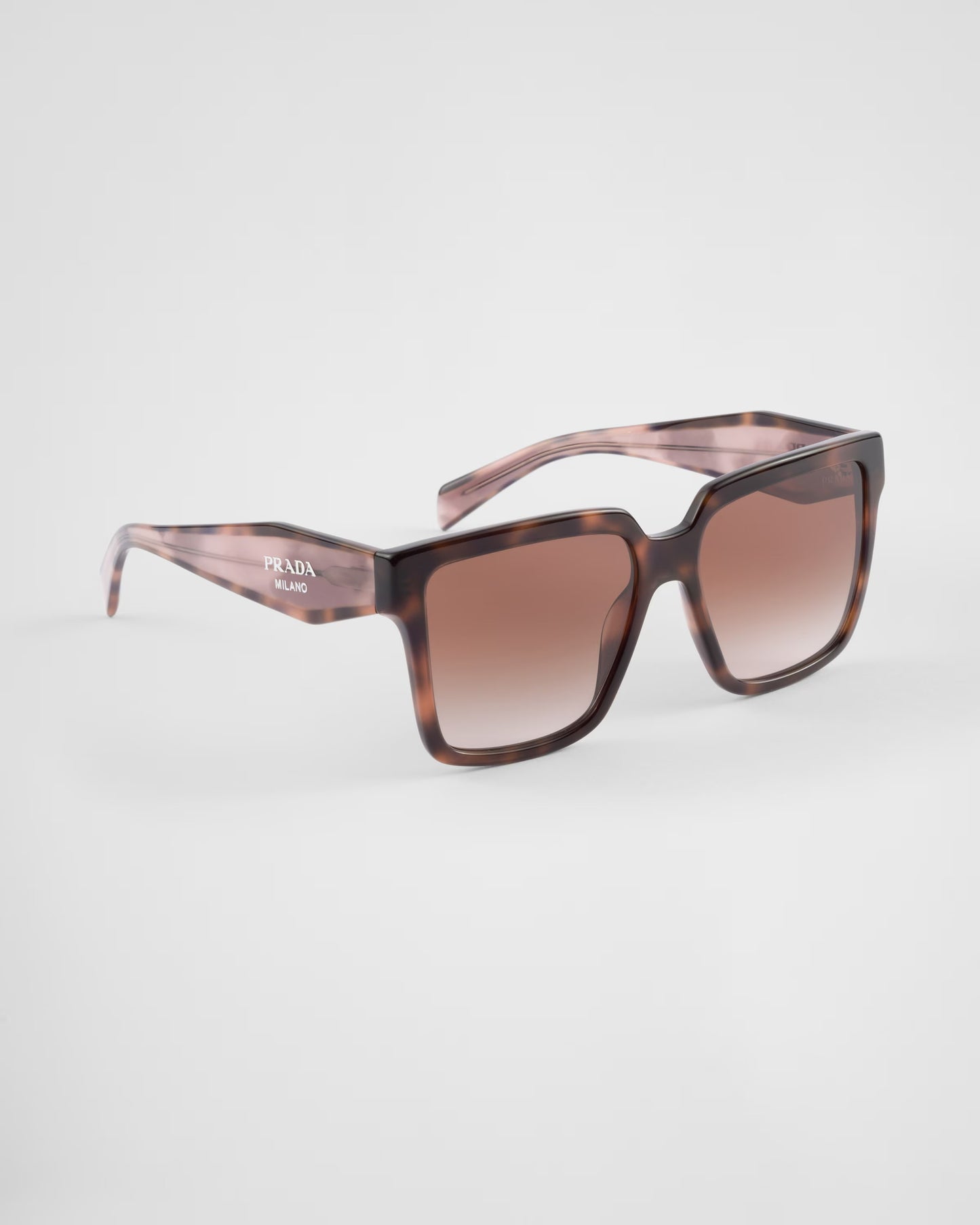 Sonnenbrille mit Logo und dunkelbraunen mattierten Verlaufsgläsern