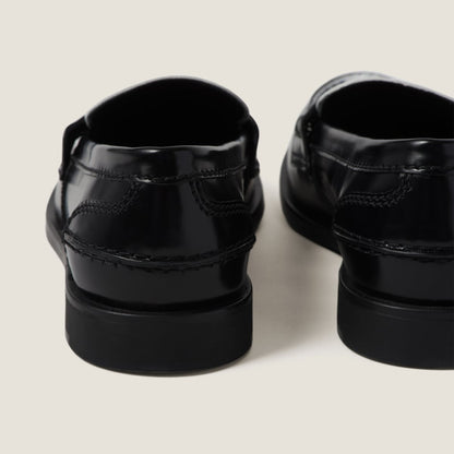 Loafer aus Leder in Schwarz/Weiß
