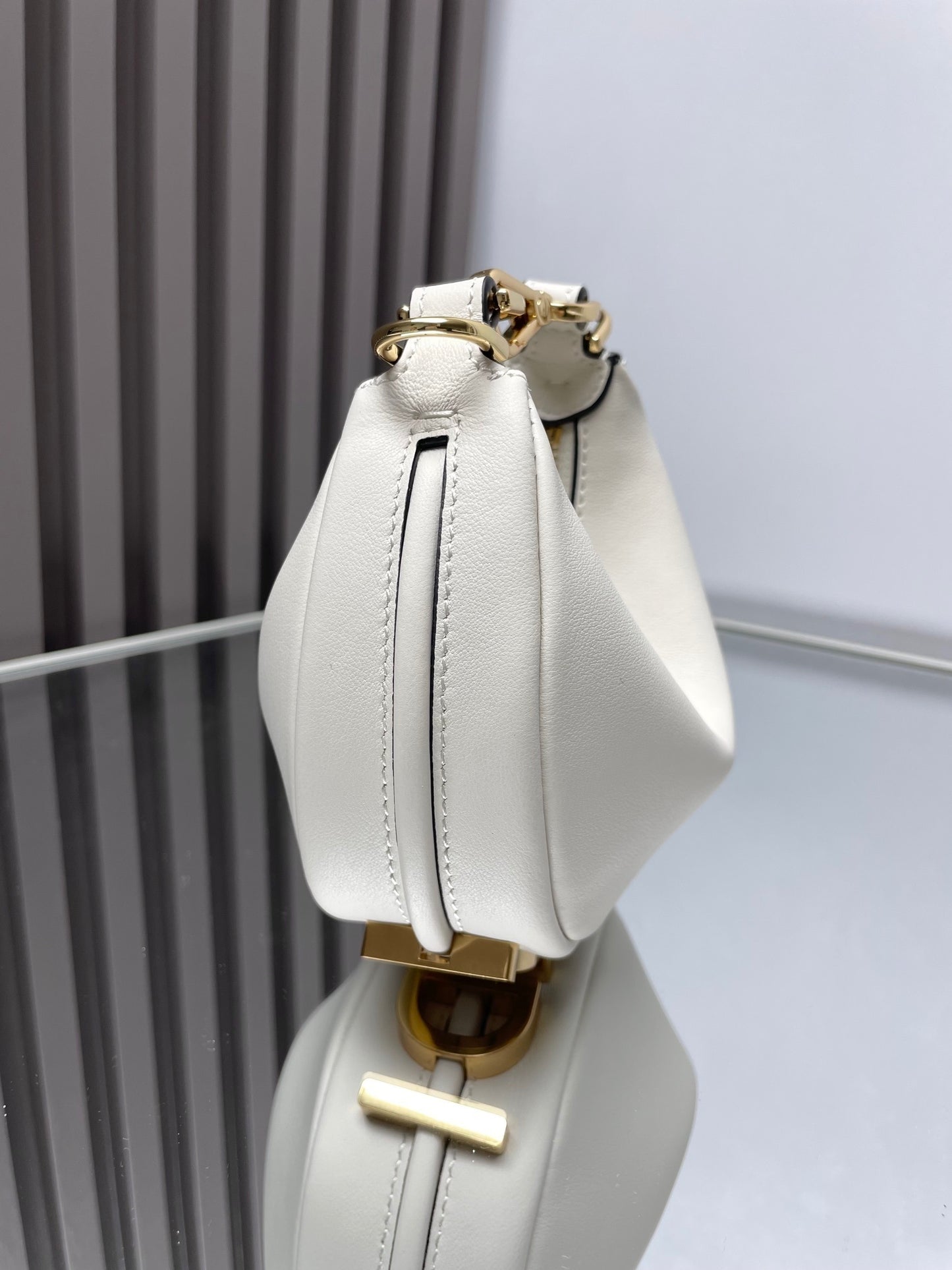 FF Mini Hobo-Tasche Weiß