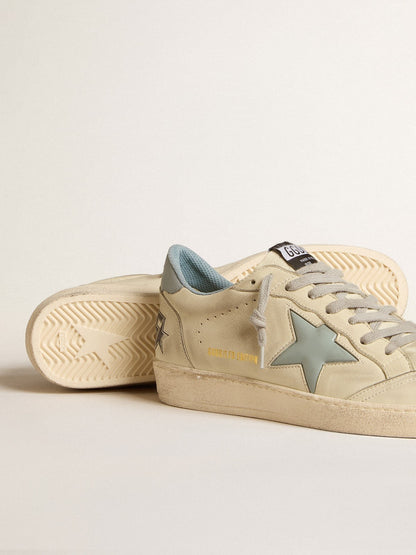 Ball Star LTD mit hellblauer Plastik-Stern und Leder-Fersenlasche