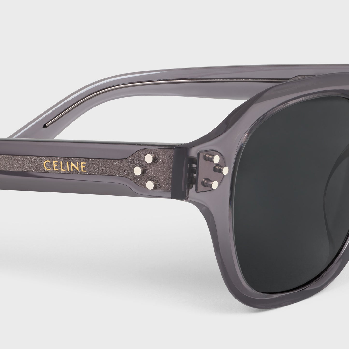Black Frame 60 Sonnenbrille aus transparent grauem Acetat