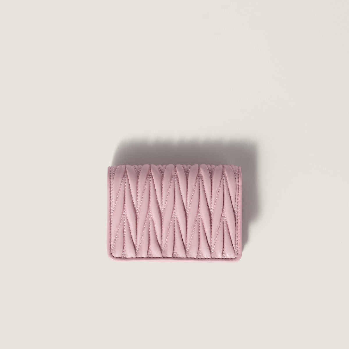Kleines Portemonnaie aus matelassiertem Nappaleder in Rosa