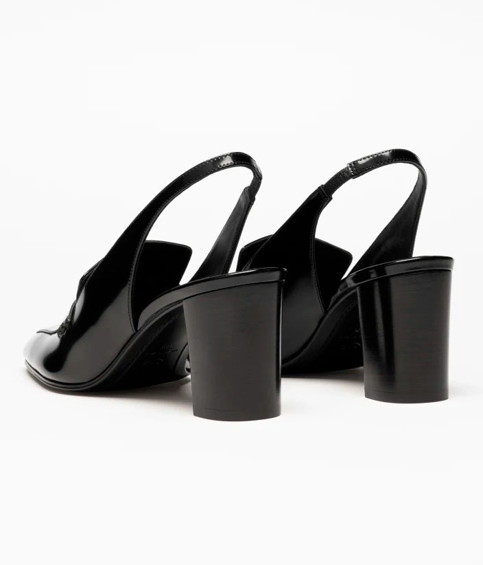 Schuhe mit Fersenriemen aus schwarzem, glänzendem Kalbsleder