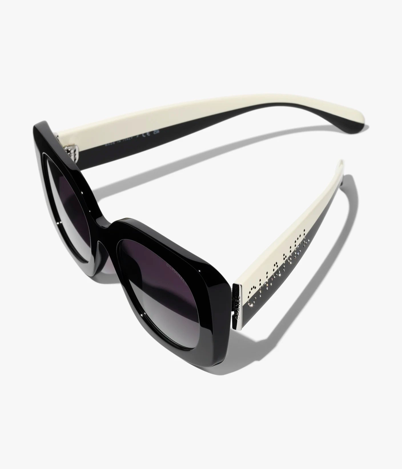 Zweifarbige quadratische Sonnenbrille aus schwarzem Acetat mit grauen Gläsern