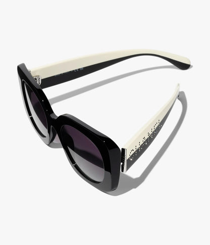 Zweifarbige quadratische Sonnenbrille aus schwarzem Acetat mit grauen Gläsern