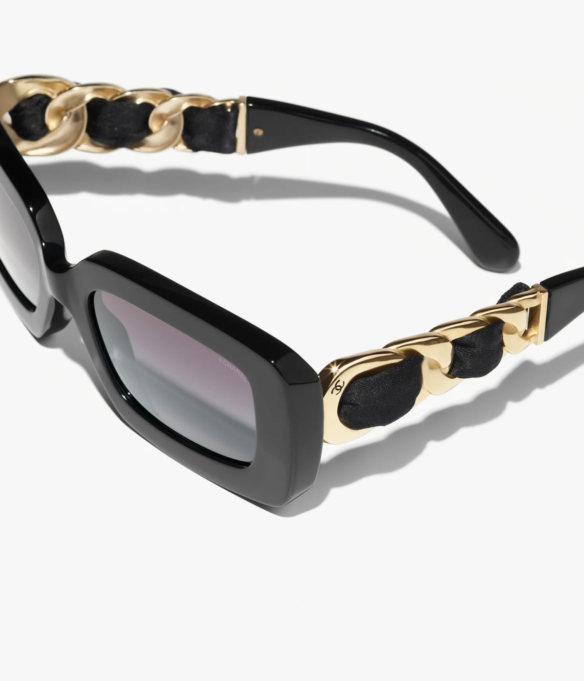 Rechteckige Sonnenbrille aus Acetat Metall und schwarzer Seide mit grau verlaufenden Gläsern